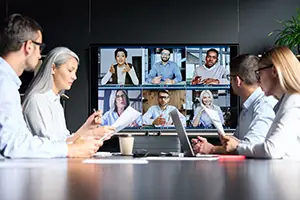 who takes hoa meeting minutes